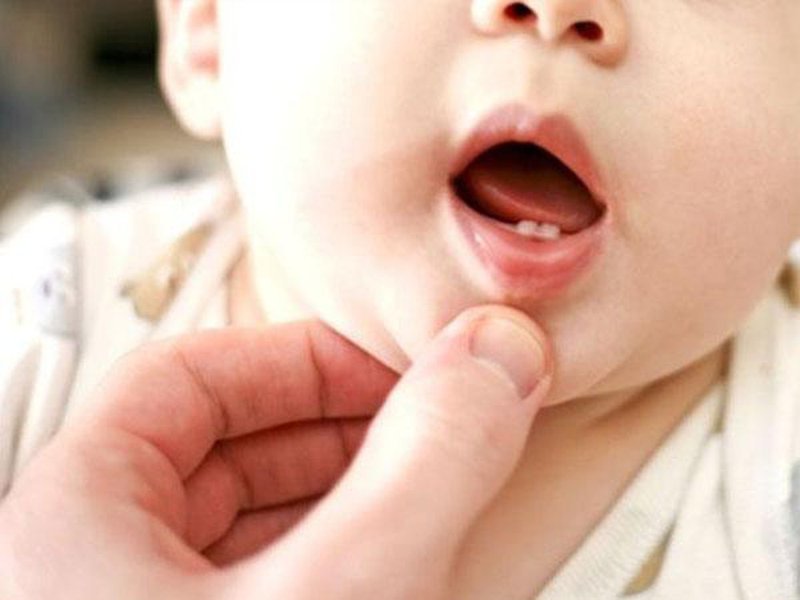 Bạn có biết: Trẻ mọc răng nào đầu tiên? | Vinmec