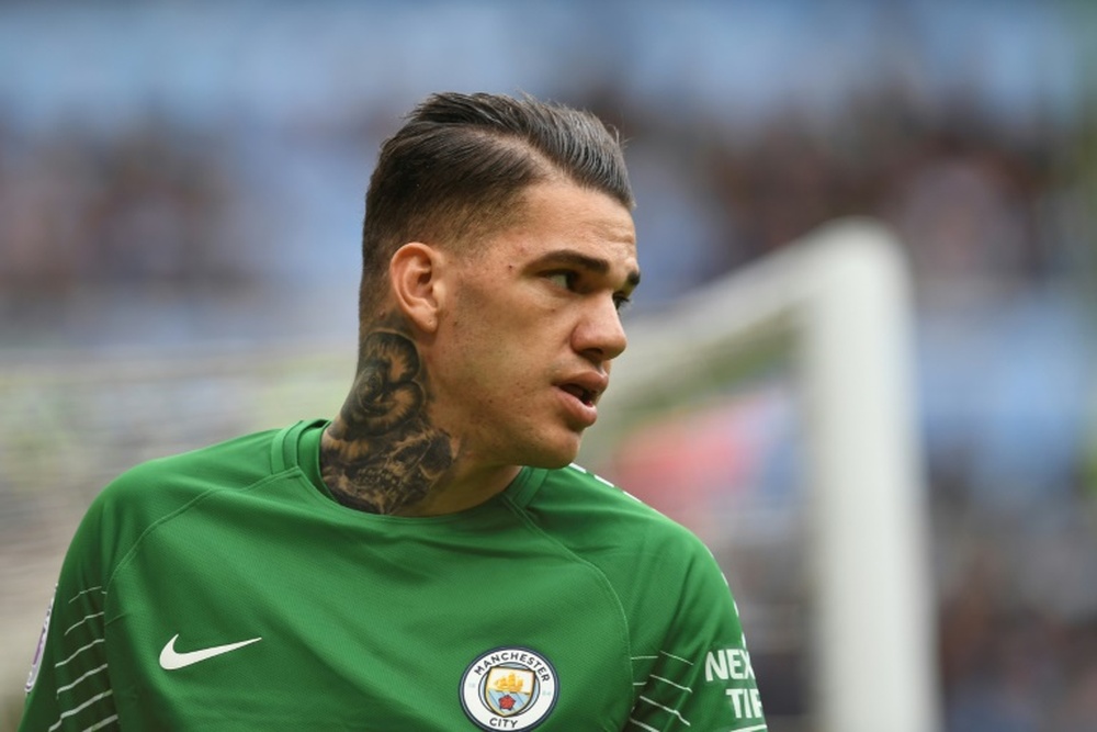 Những đồ vật trong ảnh của Ederson trị giá hơn nửa triệu euro!